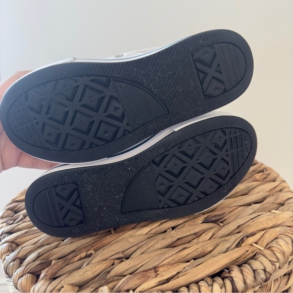 Converse Chuck Taylor All Star Hi Lift Sneaker - Little Kid - White Size 1 - Picture 12 of 12